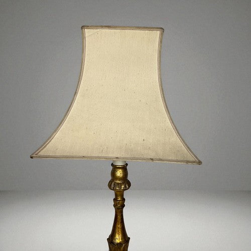 Lampada da tavolo in legno dorato